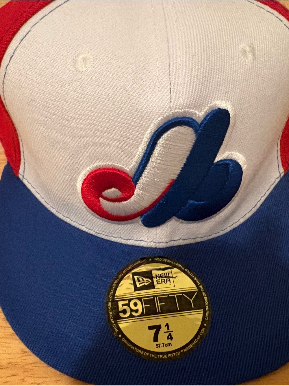 Vintage Corduroy Montreal Expos Pinwheel Red Blue New Era Size 7 1/4 Cap Hat MLB